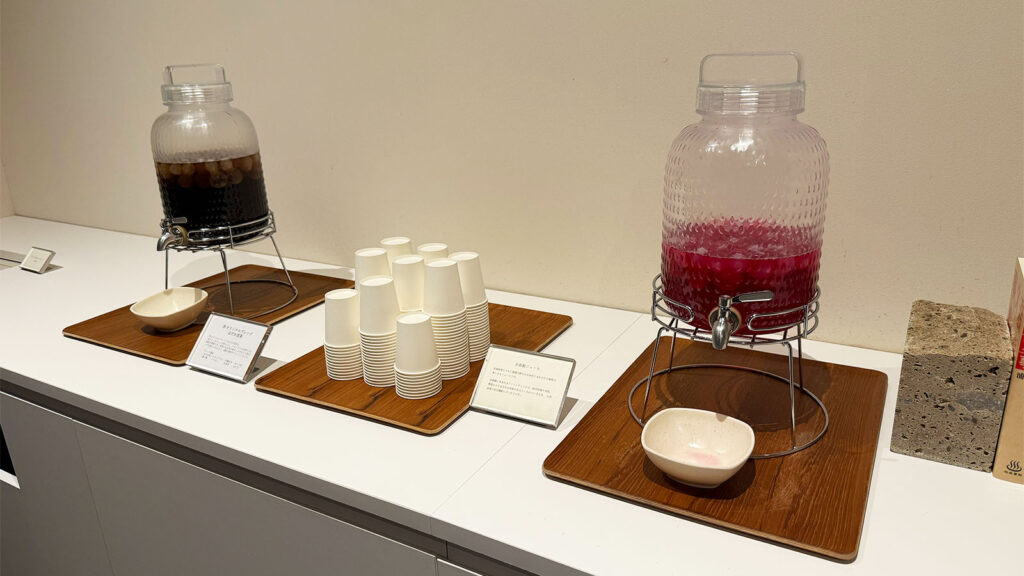 界 秋保の温泉ドリンクサービス｜お風呂上がりに嬉しいジュースとお茶